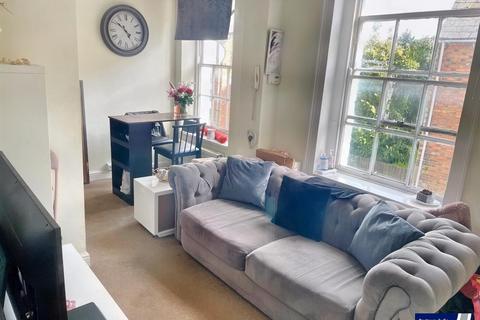 1 bedroom flat for sale, Park Street, Towcester