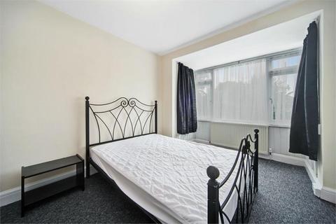 2 bedroom maisonette to rent, Eton Avenue, Wembley