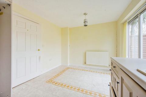 25 Williams Avenue, Fradley, Lichfield, WS13 8TE