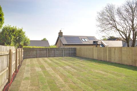 4 bedroom detached house for sale, Newtondale, Old Road, Leconfield