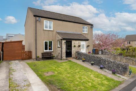2 bedroom end of terrace house for sale, 2 Manor Close, Low Demesne, Ingleton