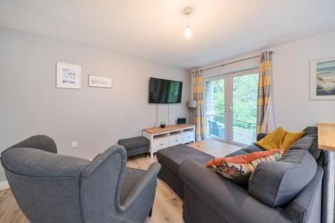 2 bedroom flat for sale, Thwaite Court, Cornmill View, LS18