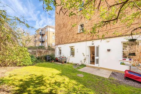 2 bedroom apartment for sale, Albion Road, London, N16