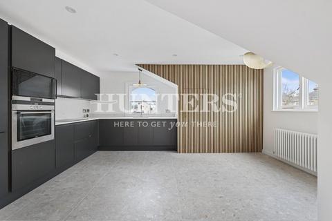 3 bedroom apartment for sale, Priory Terrace, London