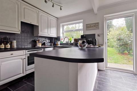 12 Holmesfield Drive, Mickleover, Derby, DE3 9JD