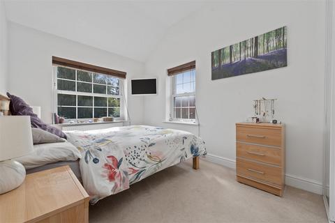 2 bedroom end of terrace house for sale, Edward Mews, Ascot