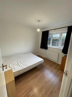 3 bedroom house to rent, Brookside Road, Watford