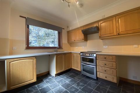 3 bedroom semi-detached house to rent, Errochty Grove, Perth