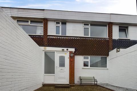 3 bedroom terraced house to rent, Ashton Way, Whitley Bay