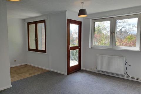 2 bedroom flat to rent, Rosen Court, Turners Drive, Thatcham