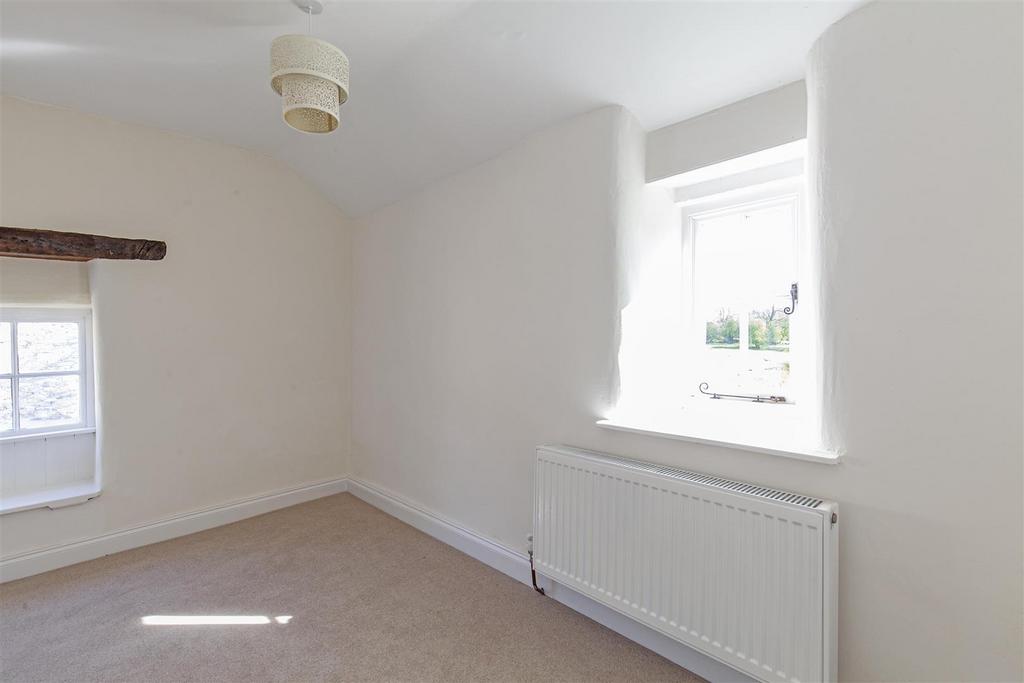 Bedroom 2-1.jpg