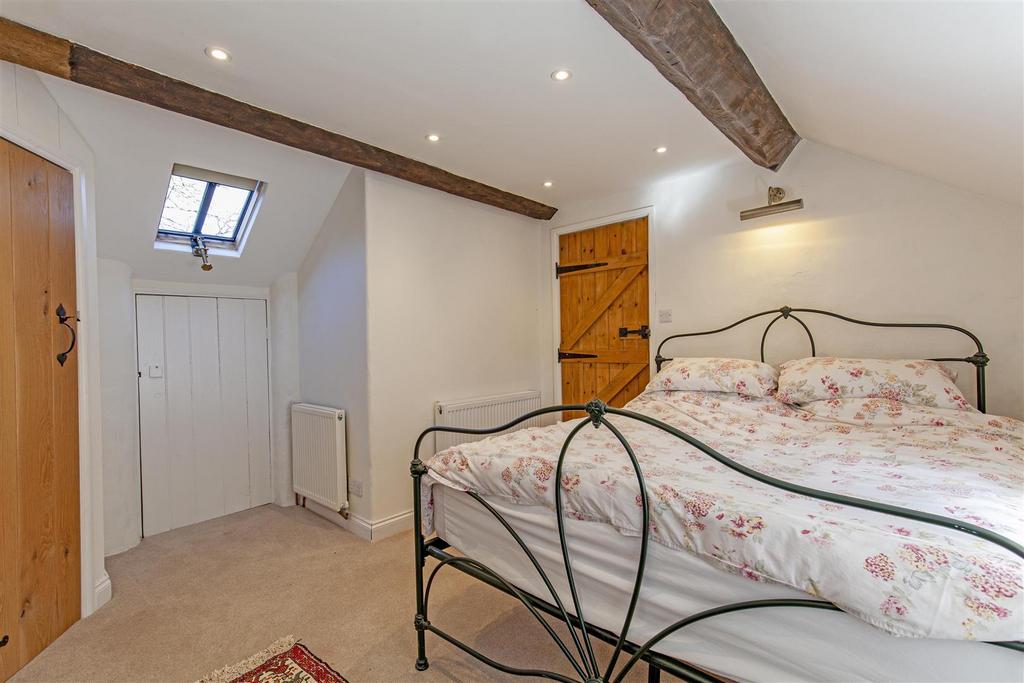 Bedroom 1-3.jpg