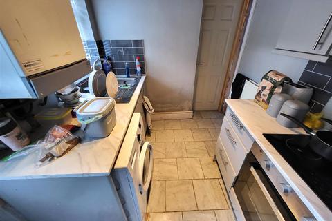 2 bedroom terraced house for sale, Victoria Road, Rhyl