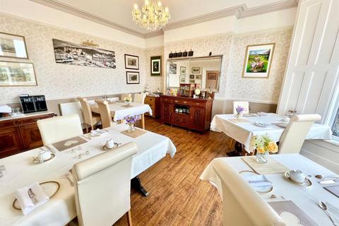 2 bedroom house for sale, Promenade, Llanfairfechan