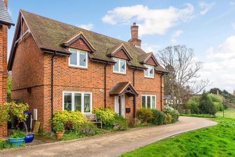 3 bedroom detached house for sale, Boundary Close, Salisbury