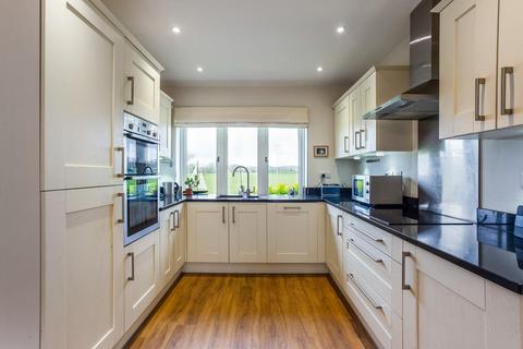 5 Boundary Close, Salisbury, SP2 9FZ