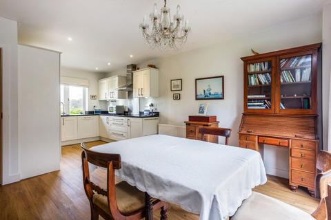 5 Boundary Close, Salisbury, SP2 9FZ