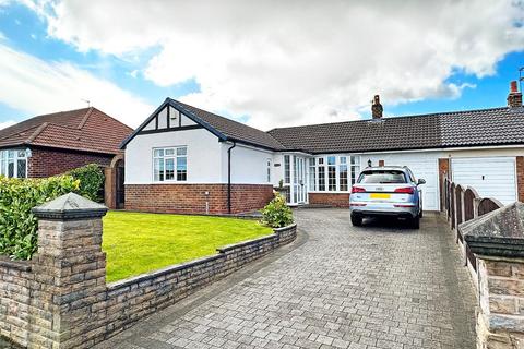 2 bedroom detached bungalow for sale, Shaftesbury Avenue, Timperley