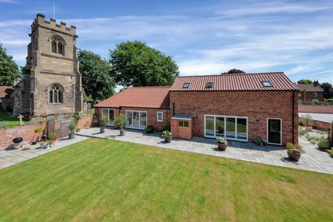 3 bedroom detached house for sale, Church Close, Kneeton
