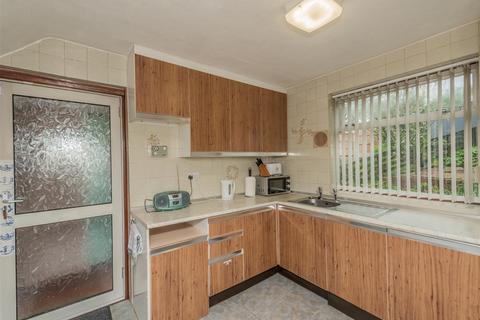 3 bedroom semi-detached house for sale, Butterbowl Drive, Farnley, Leeds