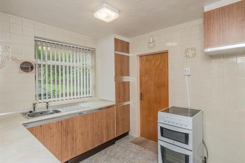 3 bedroom semi-detached house for sale, Butterbowl Drive, Farnley, Leeds