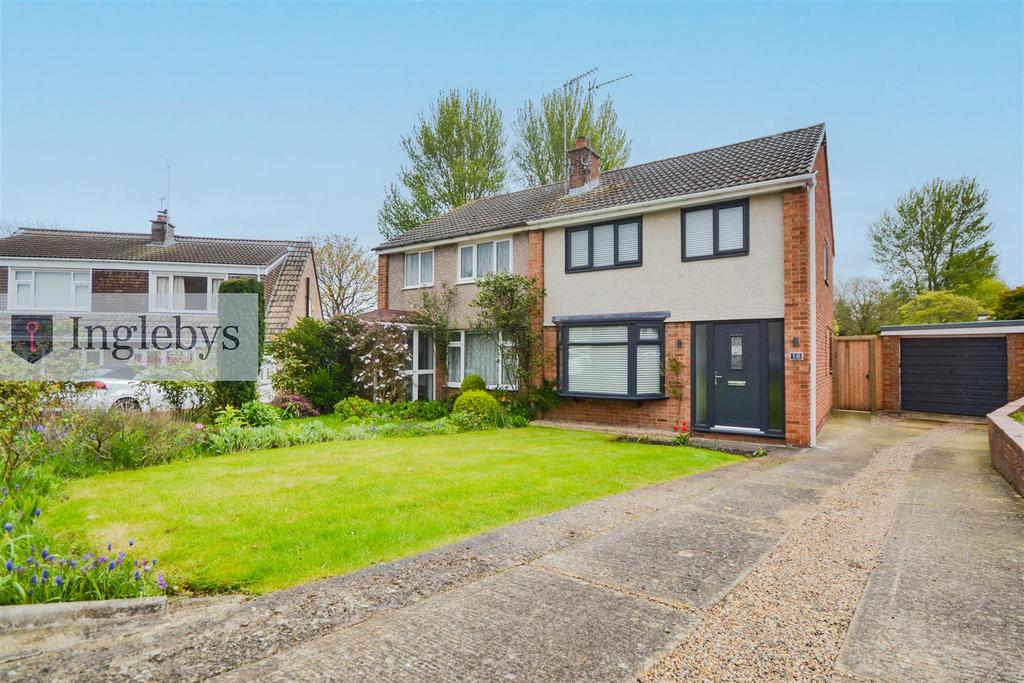 Baysdale Close, Guisborough 3 bed semidetached house to rent £975 pcm (£225 pw)