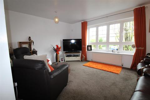 3 bedroom townhouse for sale, Evergreen Avenue, Horwich, Bolton