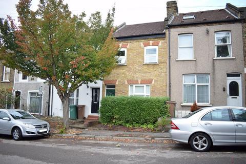 4 bedroom terraced house to rent, Reading Road, Sutton SM1