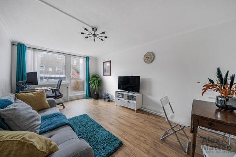 1 bedroom flat for sale, Rotherhithe New Road, Bermondsey, SE16