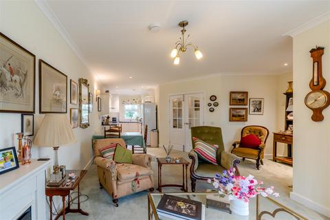 2 bedroom retirement property for sale, 26 Huntsman Drive, Oakham, Rutland