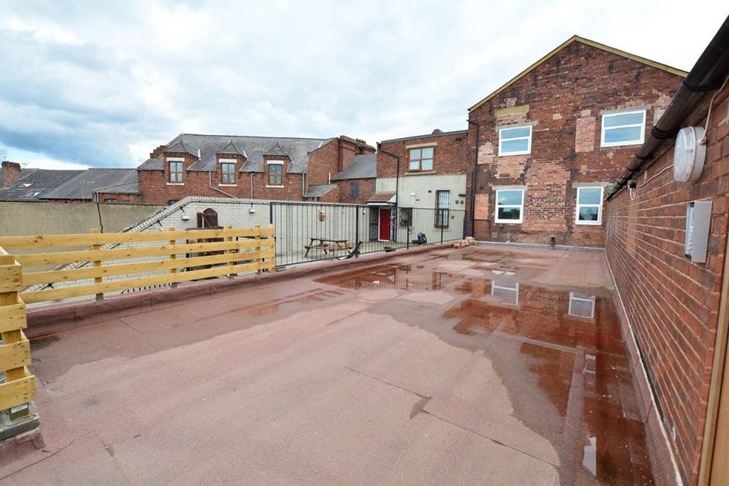 Carlton Street, Castleford, WF10 1 bed apartment to rent £450 pcm (£