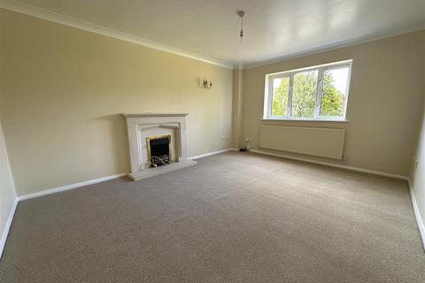 5 bedroom detached house for sale, Sandown Drive, Cepen Park South, Chippenham