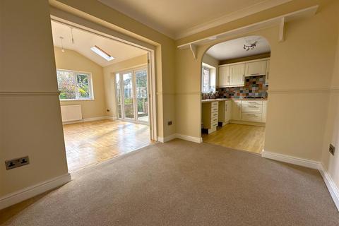 5 bedroom detached house for sale, Sandown Drive, Cepen Park South, Chippenham