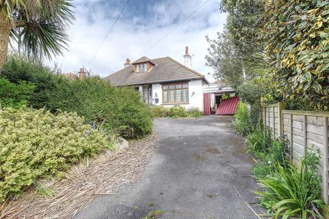 Bexhill On Sea - 3 bedroom detached bungalow for sale