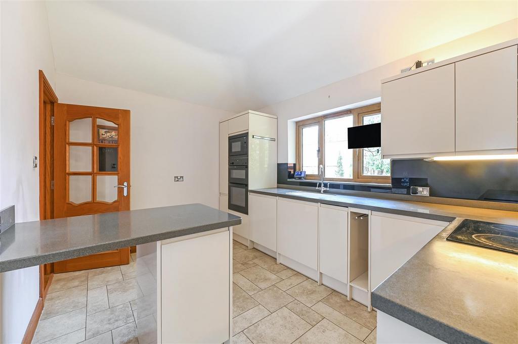 Kitchen/Breakfast Room