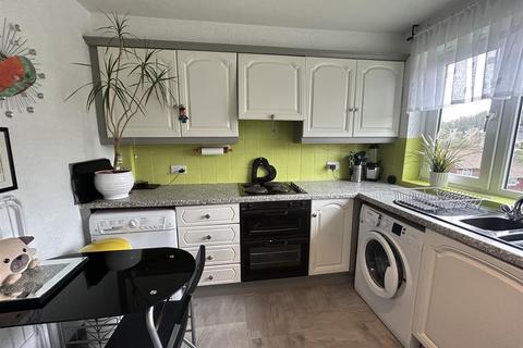 15 Birch Drive, Lees, Oldham, OL4 5DX