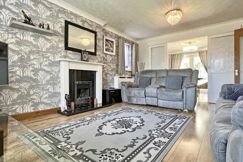 5 bedroom detached house for sale, Derwent Way, White Court, Great Notley