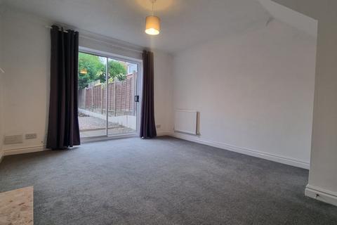 2 bedroom terraced house to rent, The Briars, Hagley