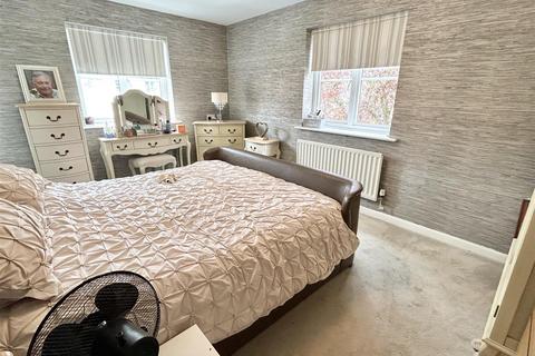 30 Hadfield Drive, Black Notley, Braintree, CM77 8XW