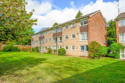 2 bedroom apartment for sale, Priory Close, Walton-on-Thames, KT12