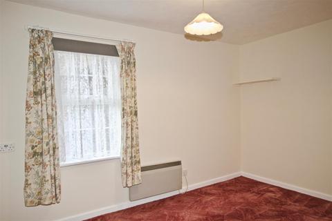 2 bedroom retirement property for sale, Lucam Lodge, The Garners, Rochford