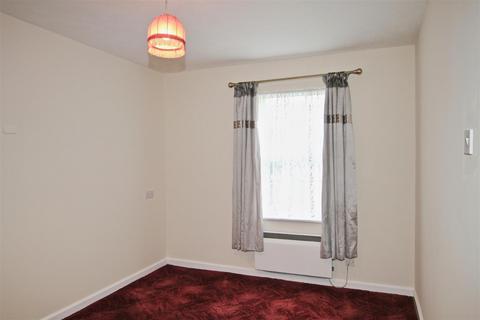 2 bedroom retirement property for sale, Lucam Lodge, The Garners, Rochford