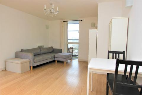 2 bedroom flat to rent, Chadwell Lane, Hornsey N8