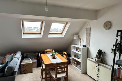 2 bedroom flat to rent, Bagley Lane, Farsley