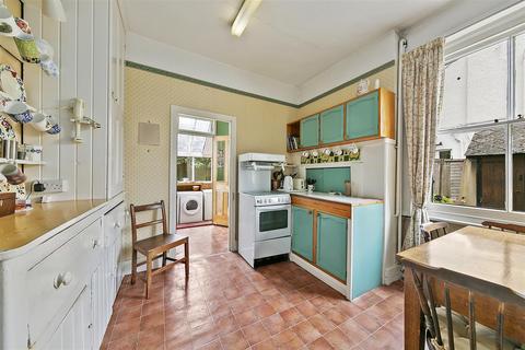 4 bedroom house for sale, King Edwards Grove, Teddington