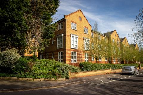 2 bedroom flat for sale, Chapman Way, Haywards Heath