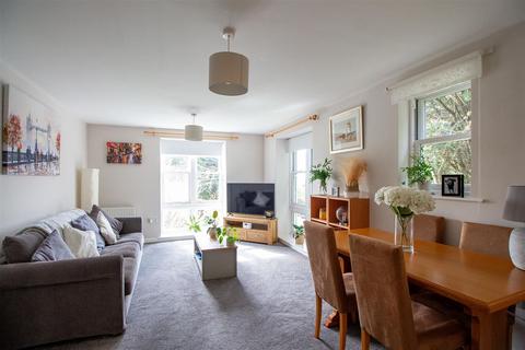 2 bedroom flat for sale, Chapman Way, Haywards Heath