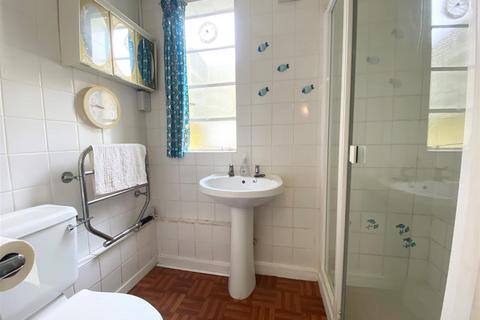34 Avern Road, West Molesey, KT8 2JB
