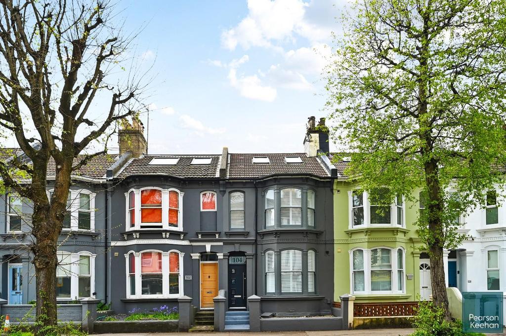 Sackville Road, Hove 3 bed terraced house for sale £600,000