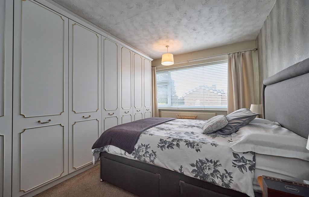 Master Bedroom to the front